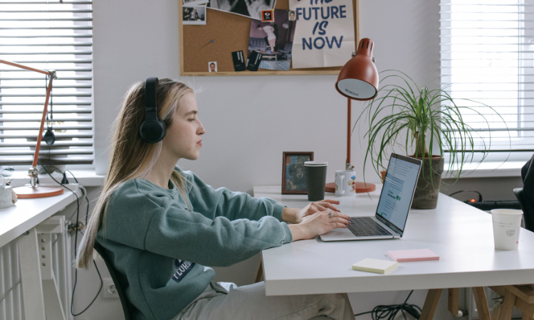 留学に安定した通信環境が必要な理由