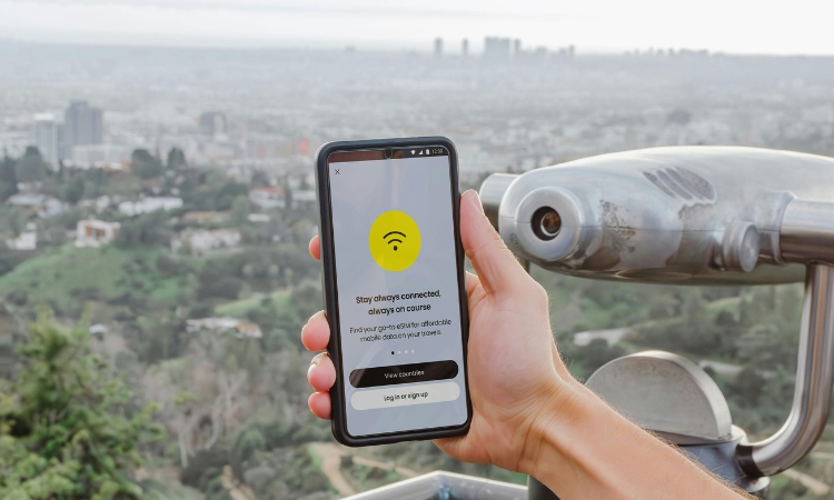 海外旅行の通信手段｜Wi-Fi・eSIM・SIMカードはどれがおすすめ？
