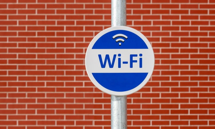 カフェでWi-Fiが使えないときの通信手段